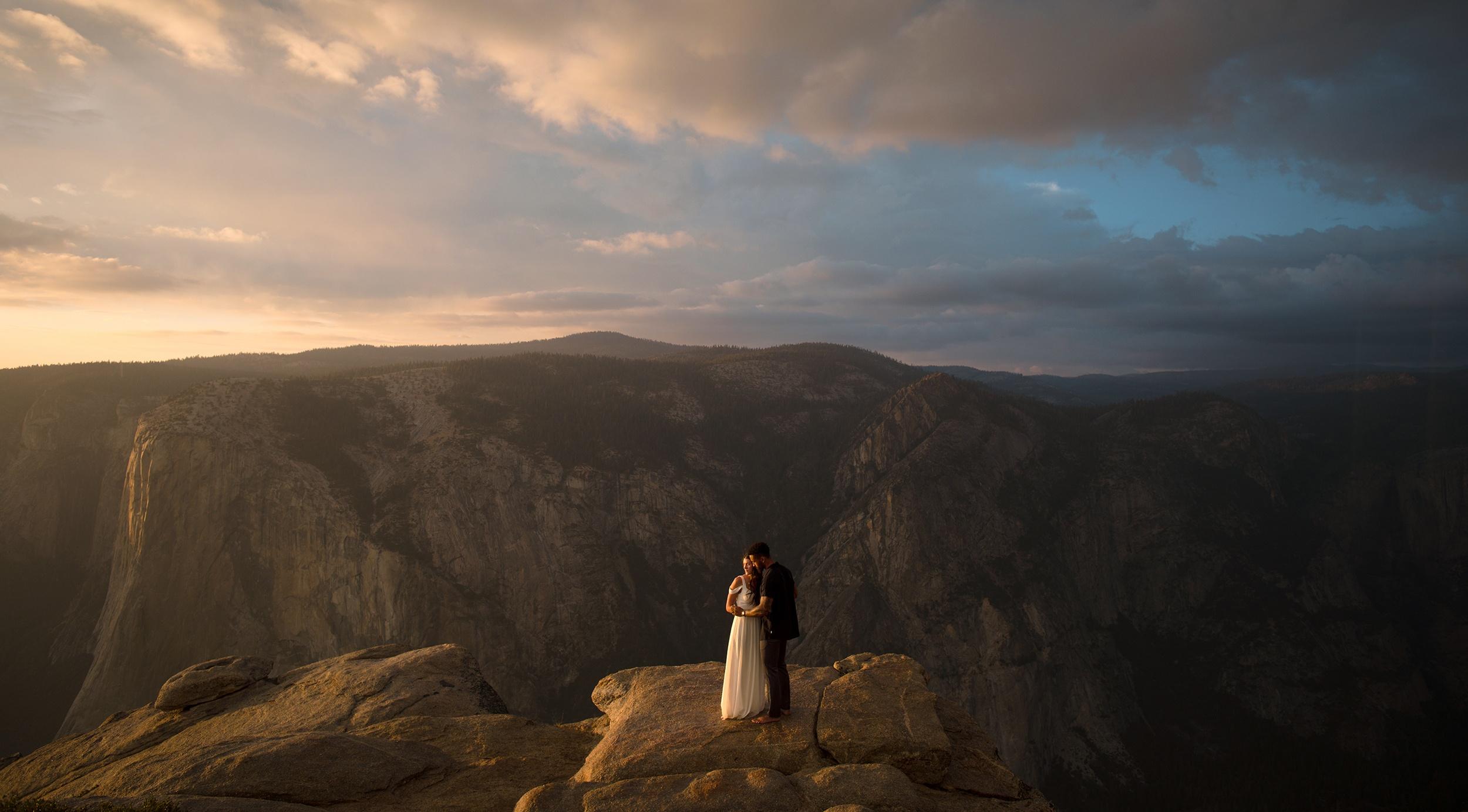 Banff & Canmore Wedding Photographer Portfolio | Destination Weddings Worldwide