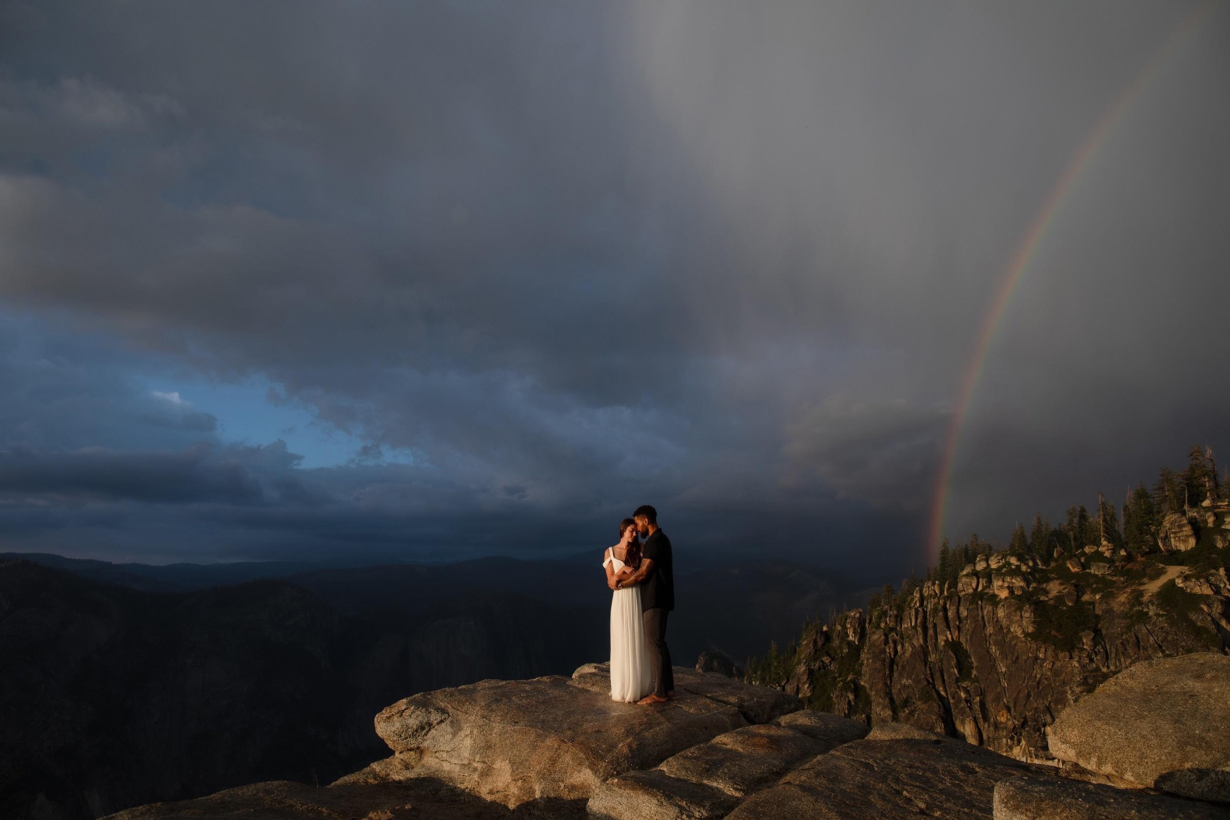 carousel-hero-element image-3