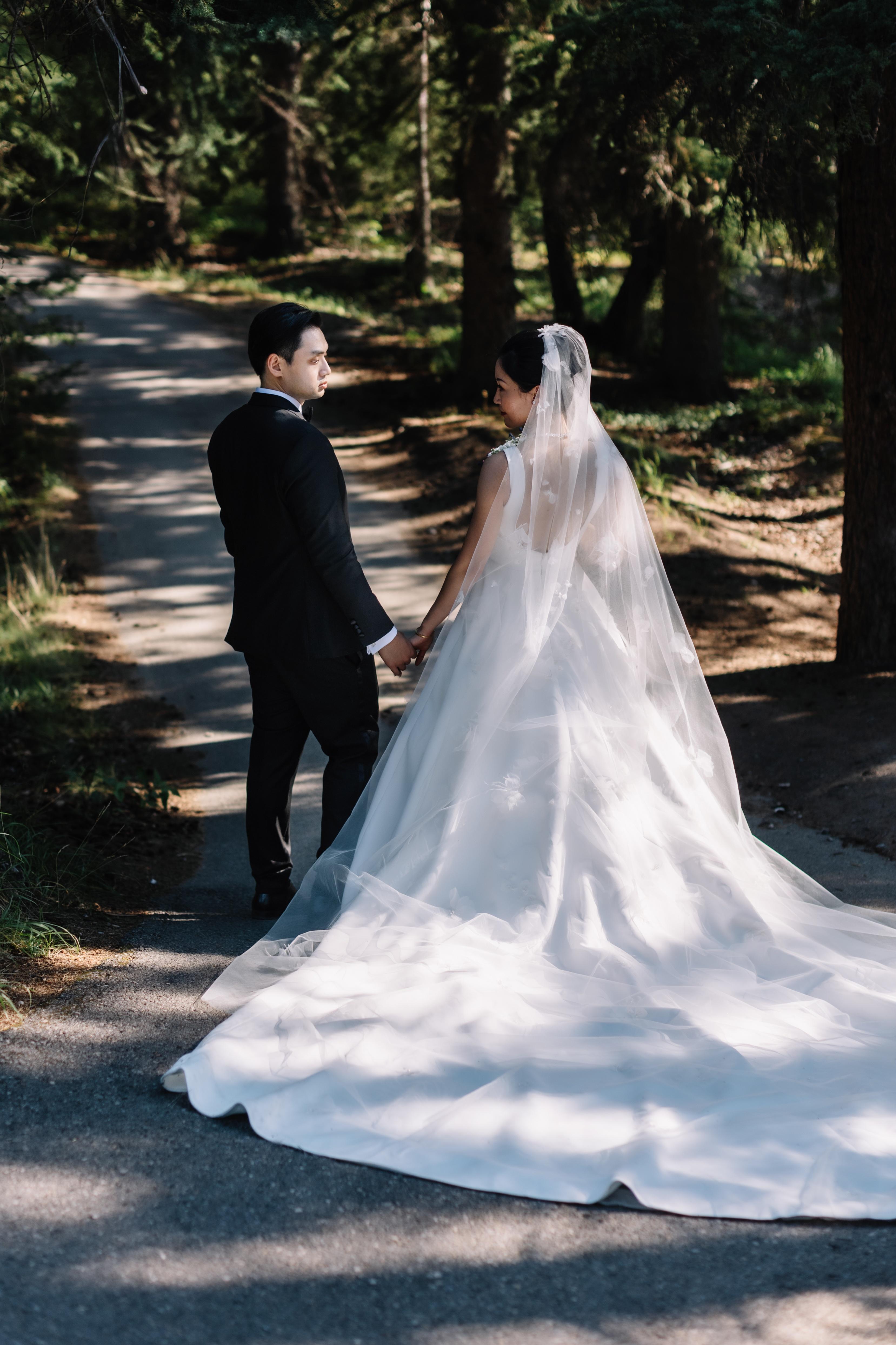 BANFF SPRINGS LUXURY WEDDING | Fairmont Banff Springs Wedding Photographer