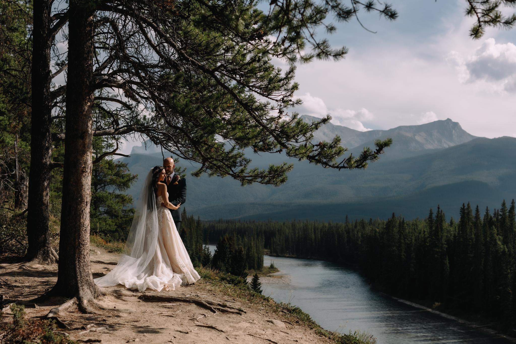 BANFF ELOPEMENT PHOTOGRAPHER: The Ultimate Wedding Experience